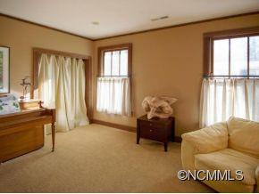 9 Meadowview Road Asheville NC 28804