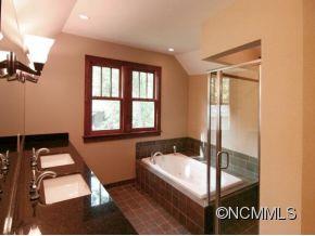 9 Meadowview Road Asheville NC 28804