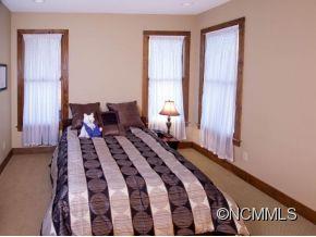 9 Meadowview Road Asheville NC 28804