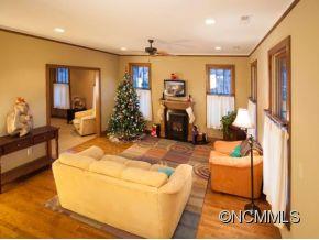 9 Meadowview Road Asheville NC 28804