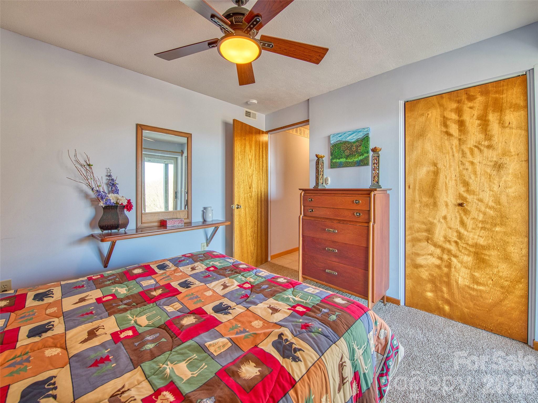 1463 Apple Creek Road Waynesville NC 28786