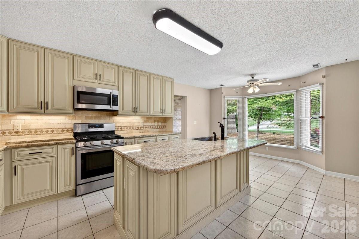 148 Miss Ellie Lane Gastonia NC 28056