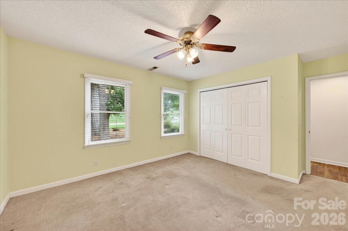 148 Miss Ellie Lane Gastonia NC 28056