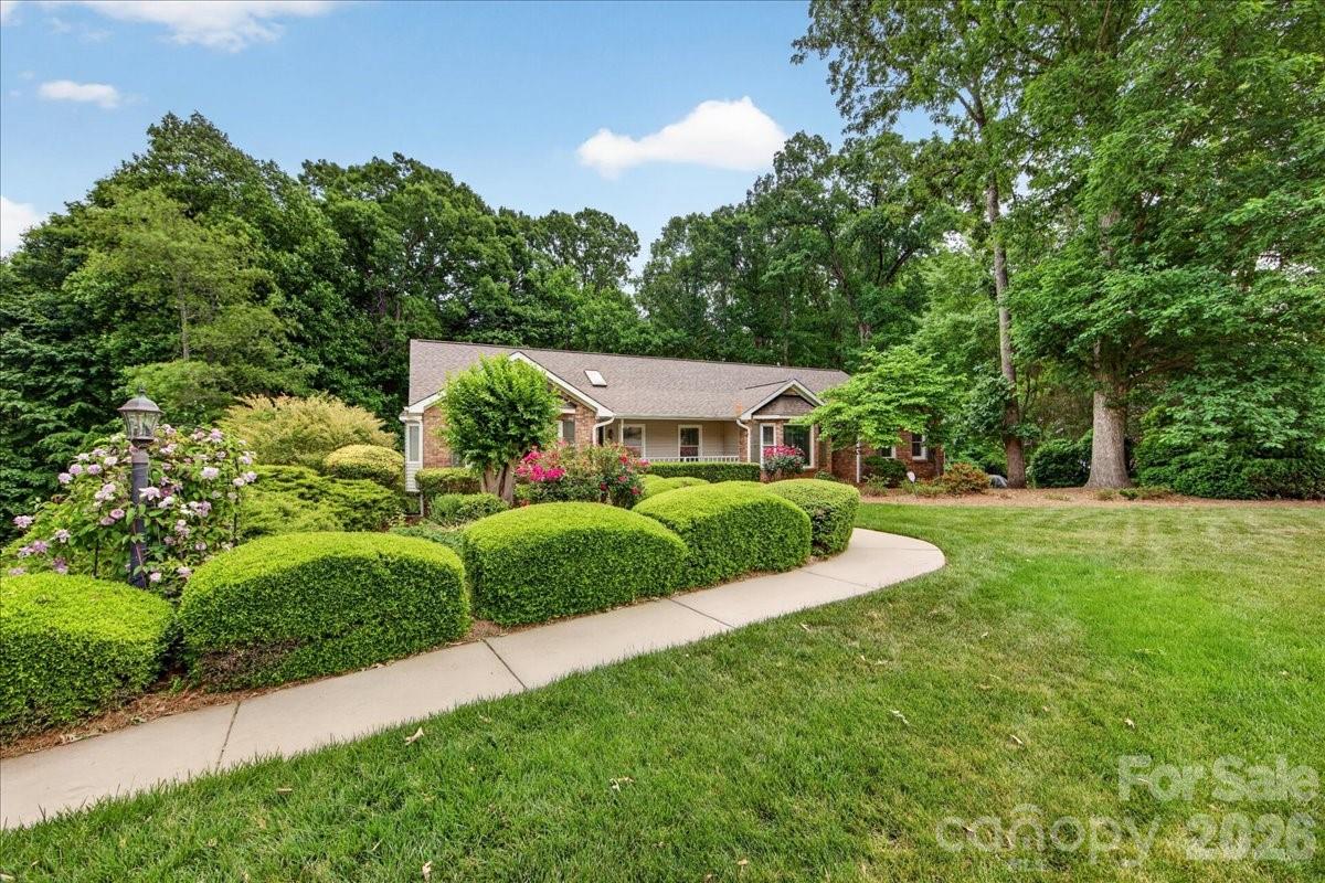 148 Miss Ellie Lane Gastonia NC 28056