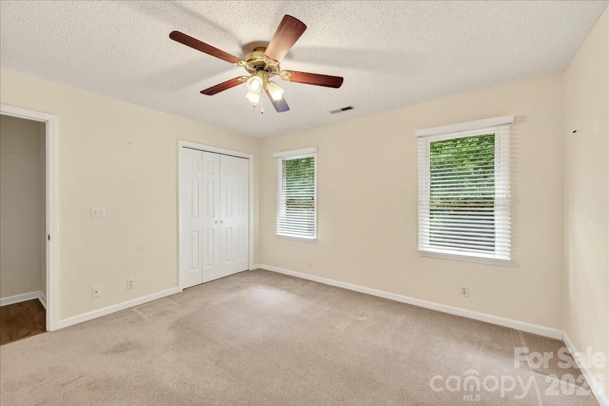 148 Miss Ellie Lane Gastonia NC 28056