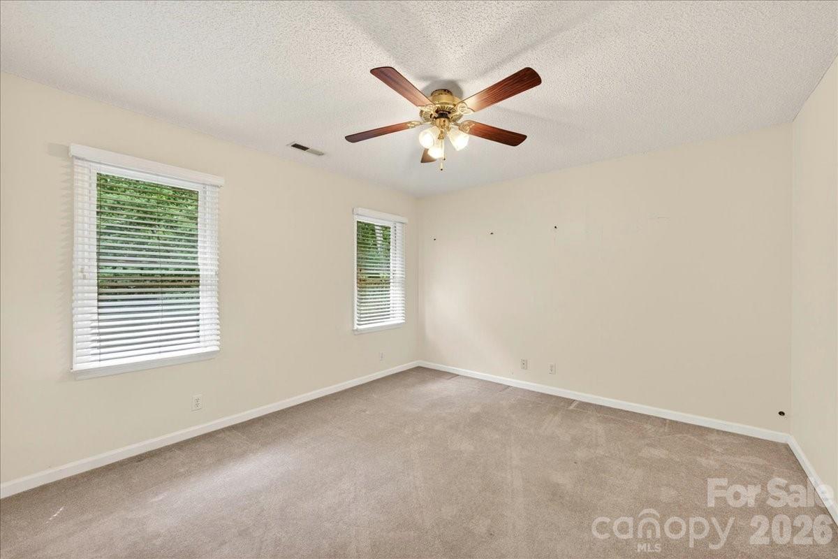 148 Miss Ellie Lane Gastonia NC 28056