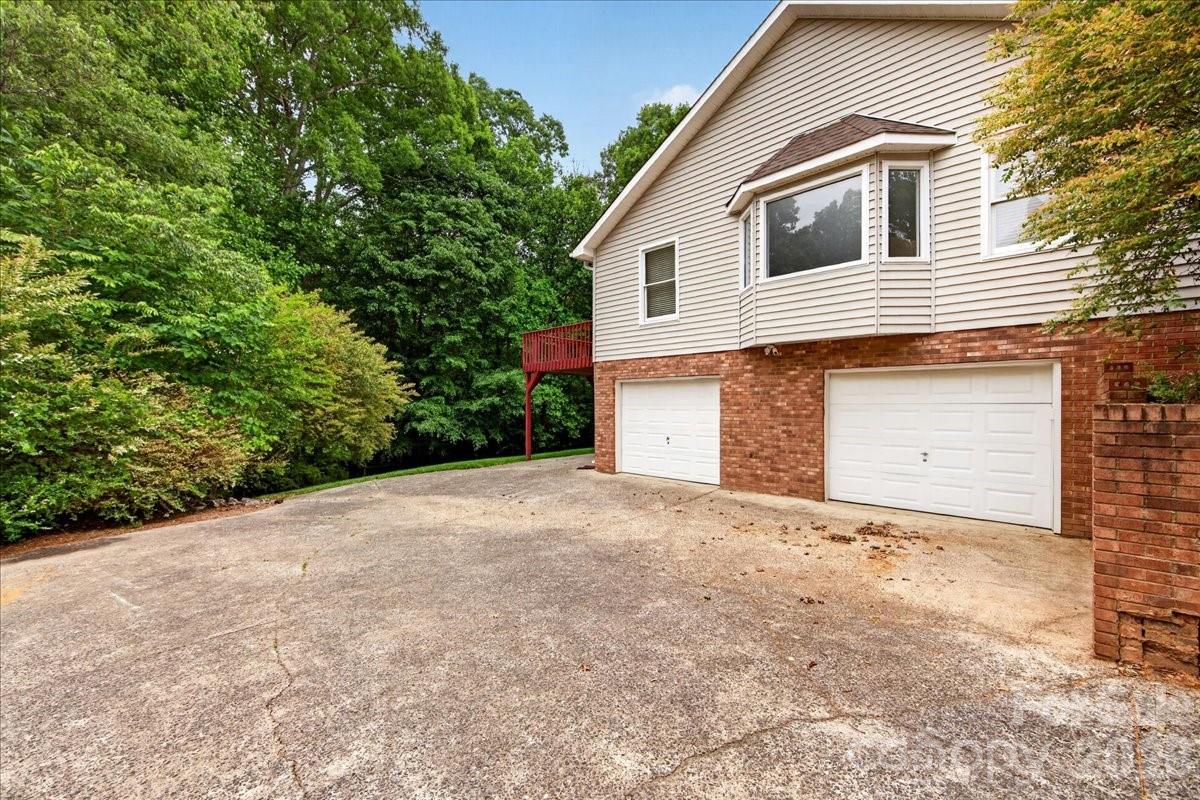 148 Miss Ellie Lane Gastonia NC 28056