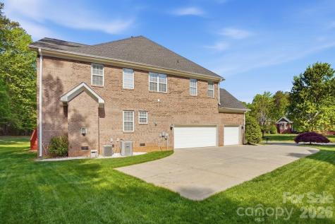 807 Crown Vista Court Wesley Chapel NC 28110