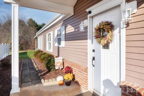 11-C Heather Way Candler NC 28715