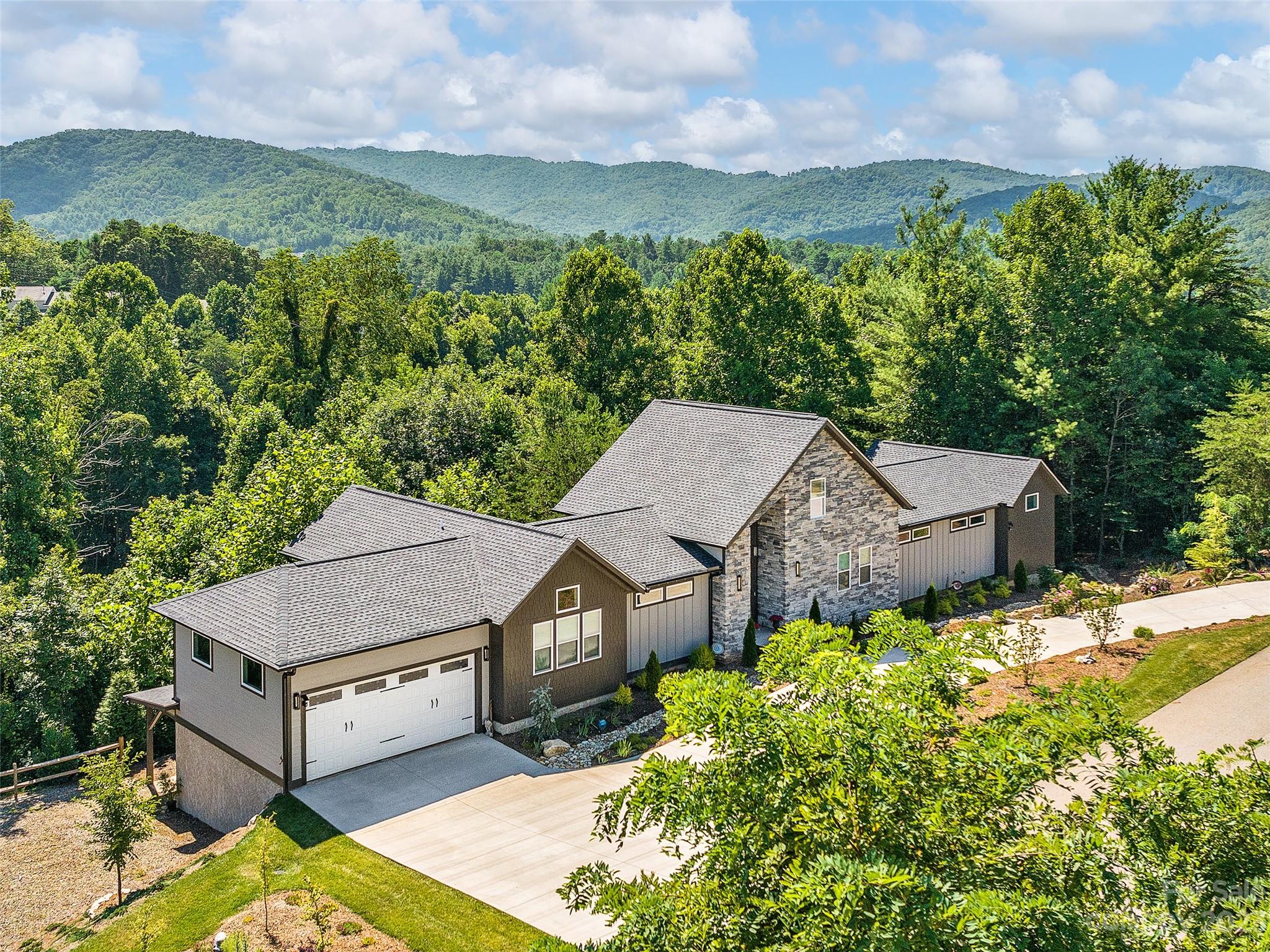 20 Governor Thomson Terrace Weaverville NC 28787