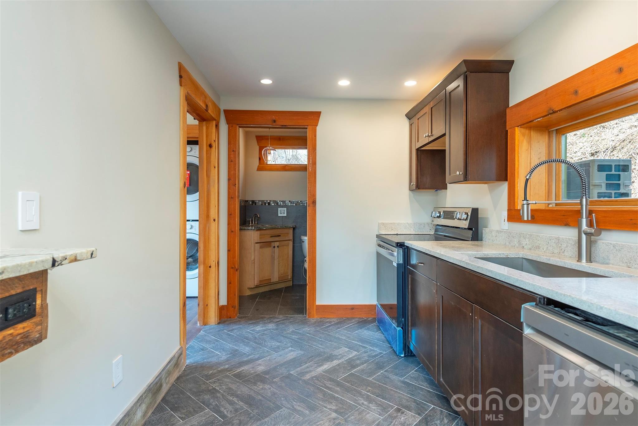 316 Oakdale Drive Hendersonville NC 28791