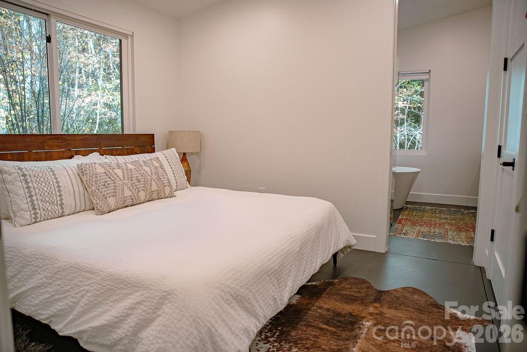 808 Mountain Cove Road Hendersonville NC 28792