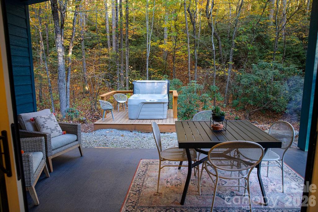 808 Mountain Cove Road Hendersonville NC 28792