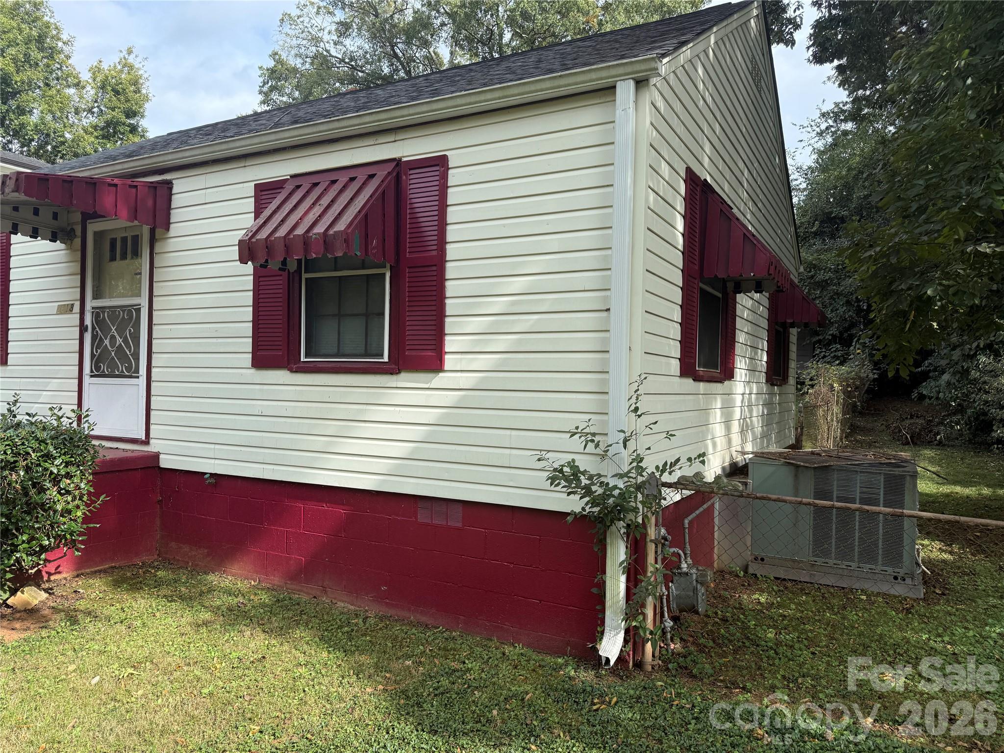 2618 Roslyn Avenue Charlotte NC 28208