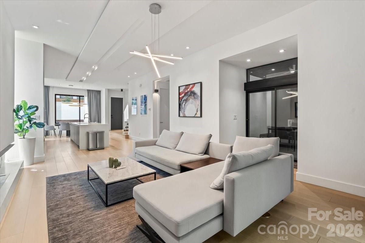 1620 S Tryon Street Charlotte NC 28203