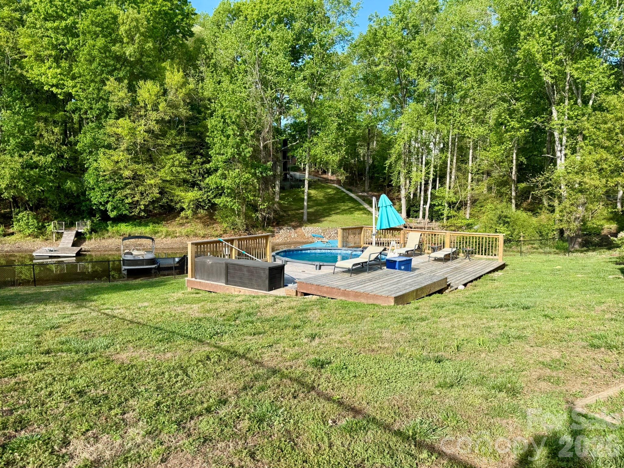 2678 Lake Shore Road S Denver NC 28037