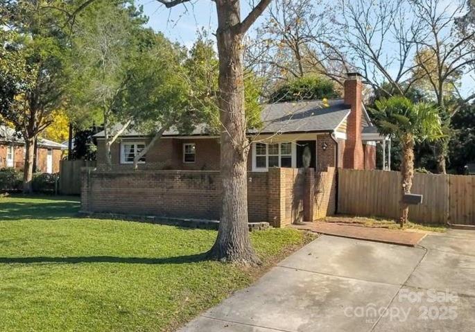 1162 Brighton Place Charlotte NC 28205