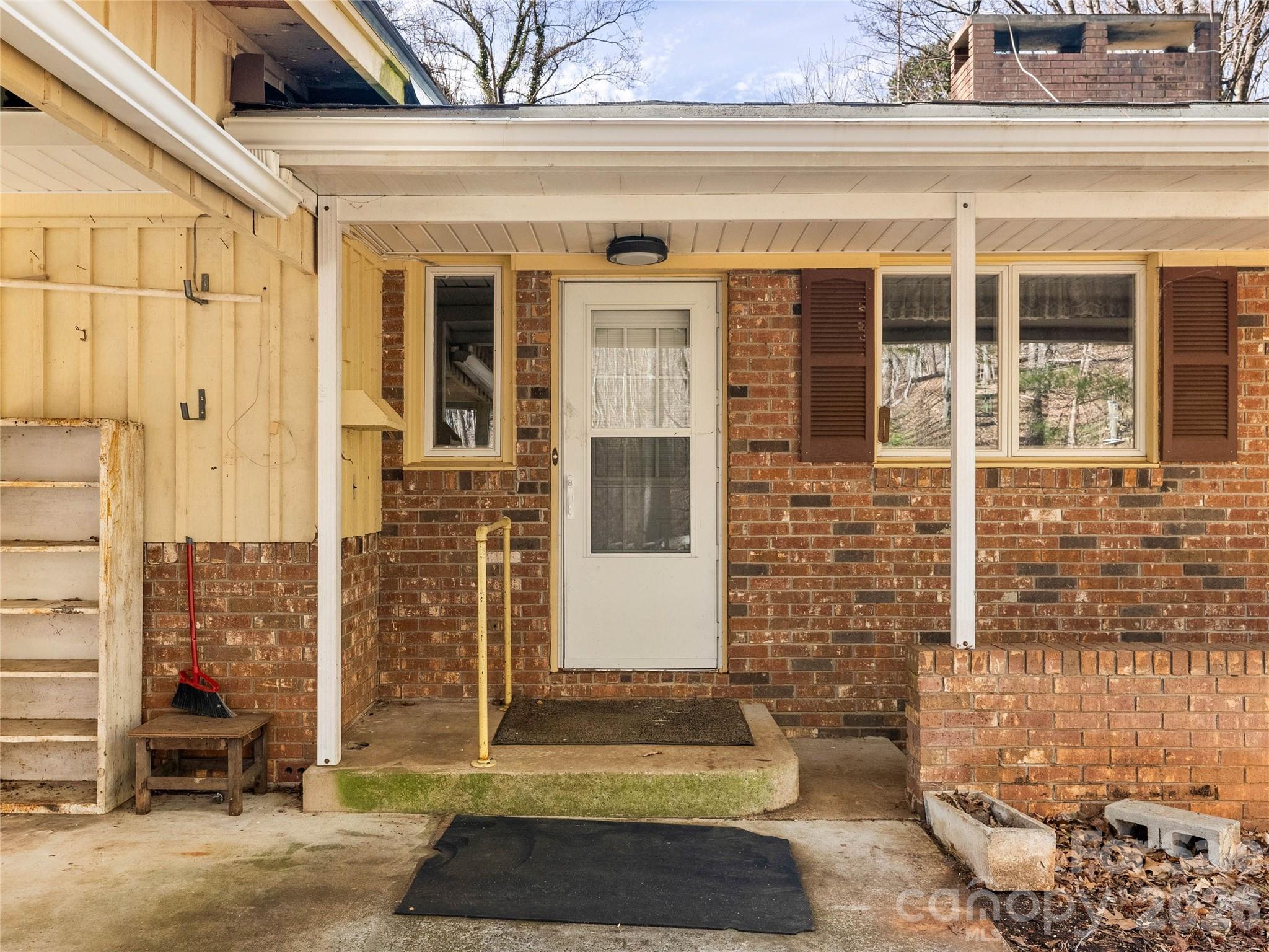 121 Hummingbird Lane Columbus NC 28722