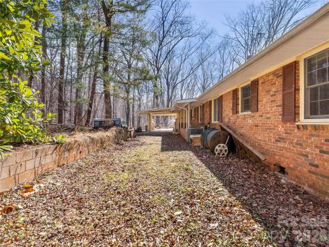 121 Hummingbird Lane Columbus NC 28722