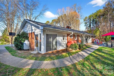 5395 Nc 226 S Road S Marion NC 28752