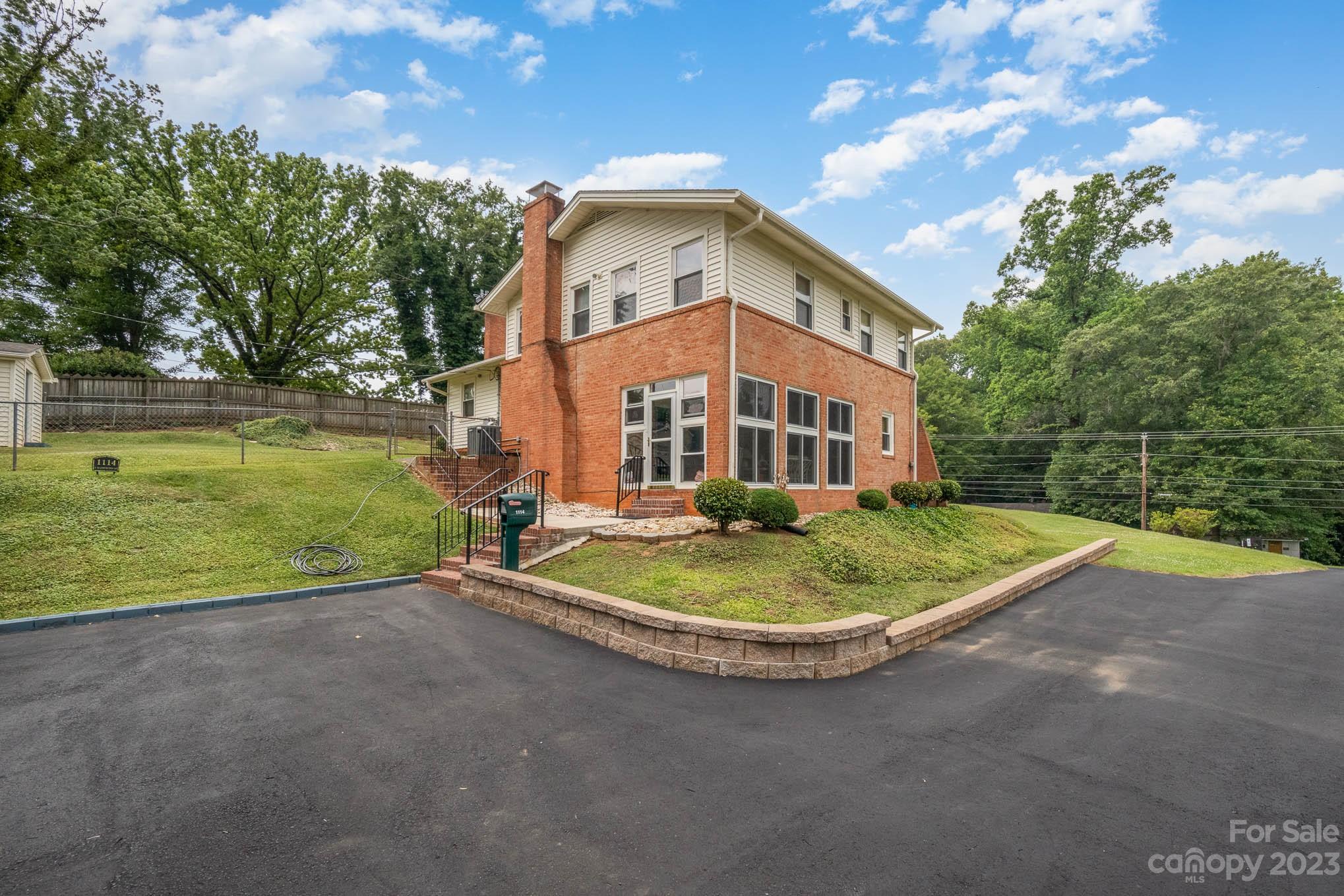 1114 N Washington Street Shelby NC 28150