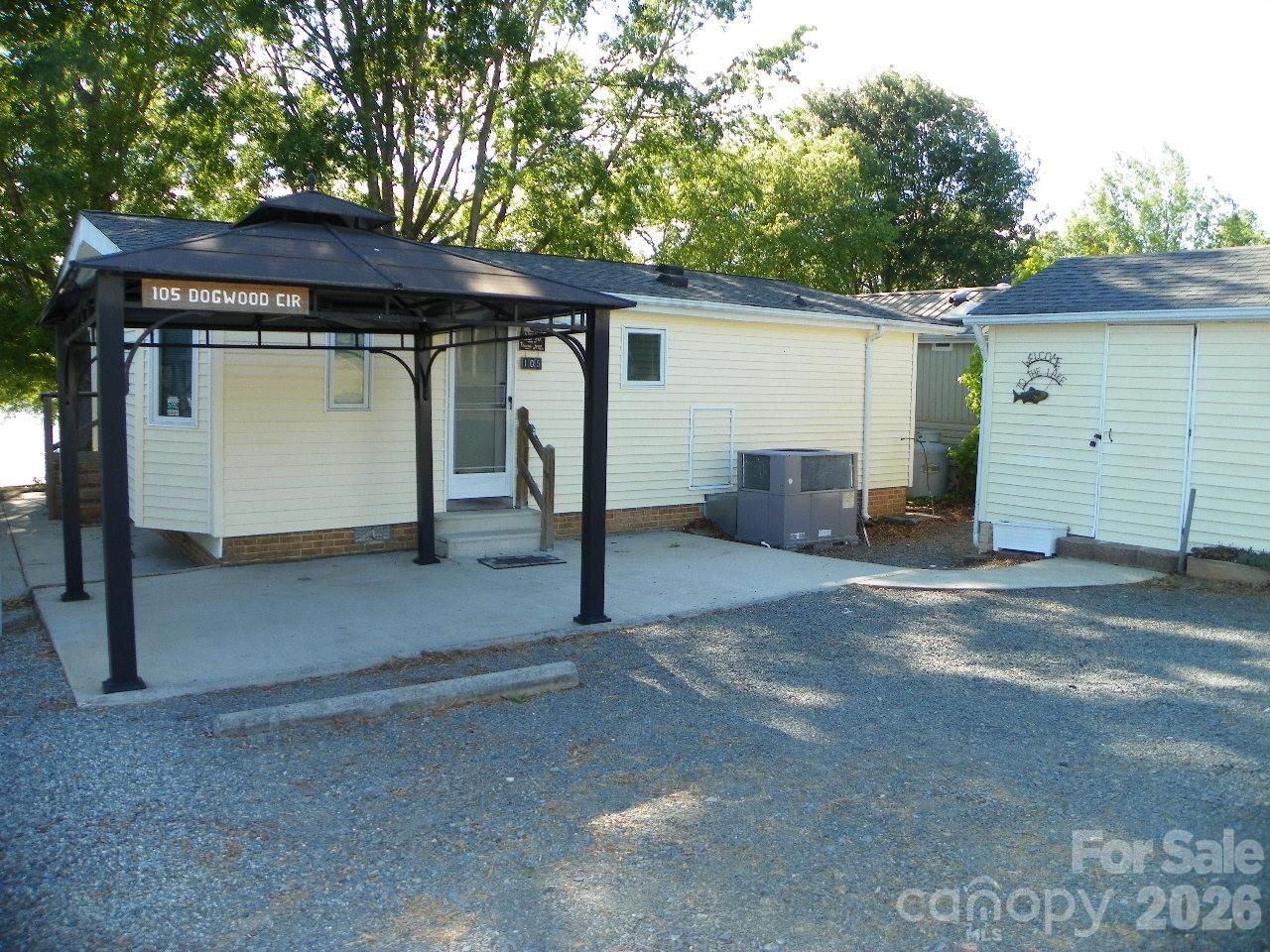 105 Dogwood Circle New London NC 28127