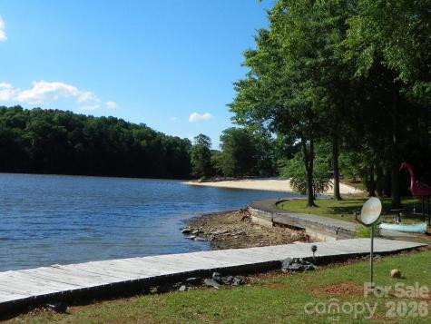 105 Dogwood Circle New London NC 28127