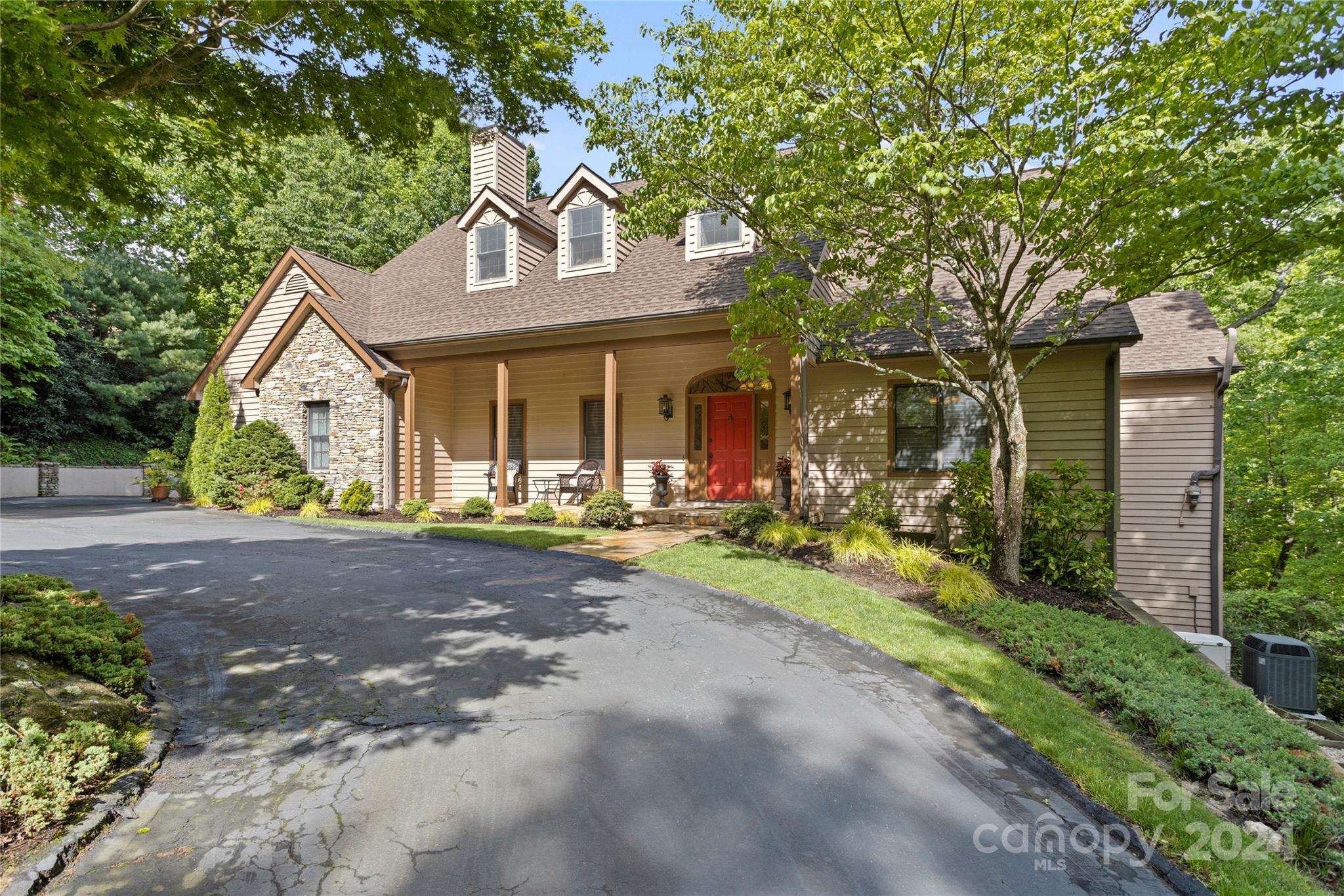 113 Woodglen Court Flat Rock NC 28731