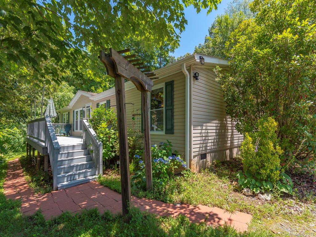 55 Farmstead Road Leicester NC 28748