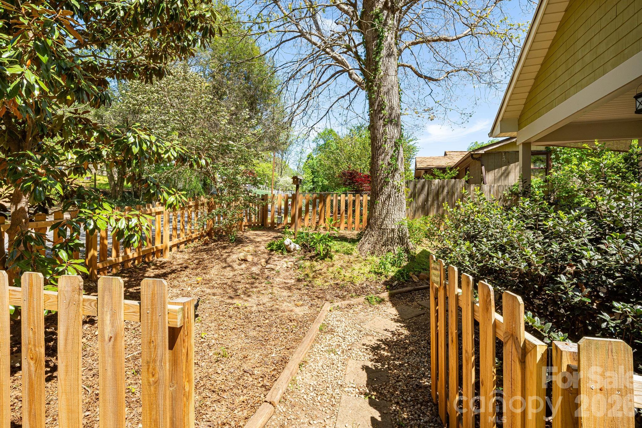 218 Appalachian Way Asheville NC 28806