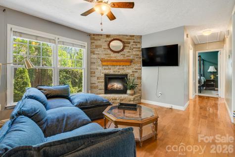 218 Appalachian Way Asheville NC 28806