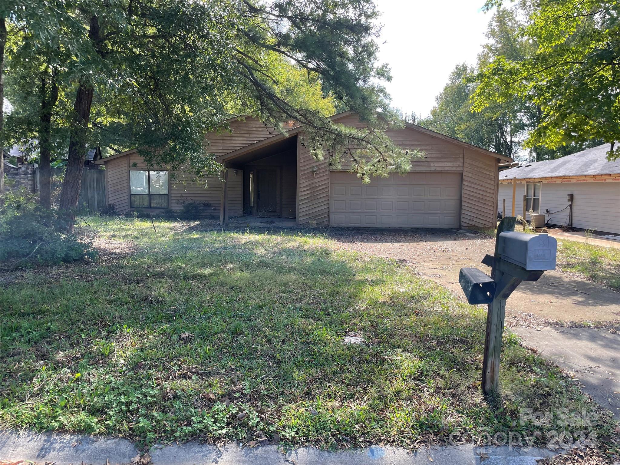 7524 Eastbourne Road Charlotte NC 28227