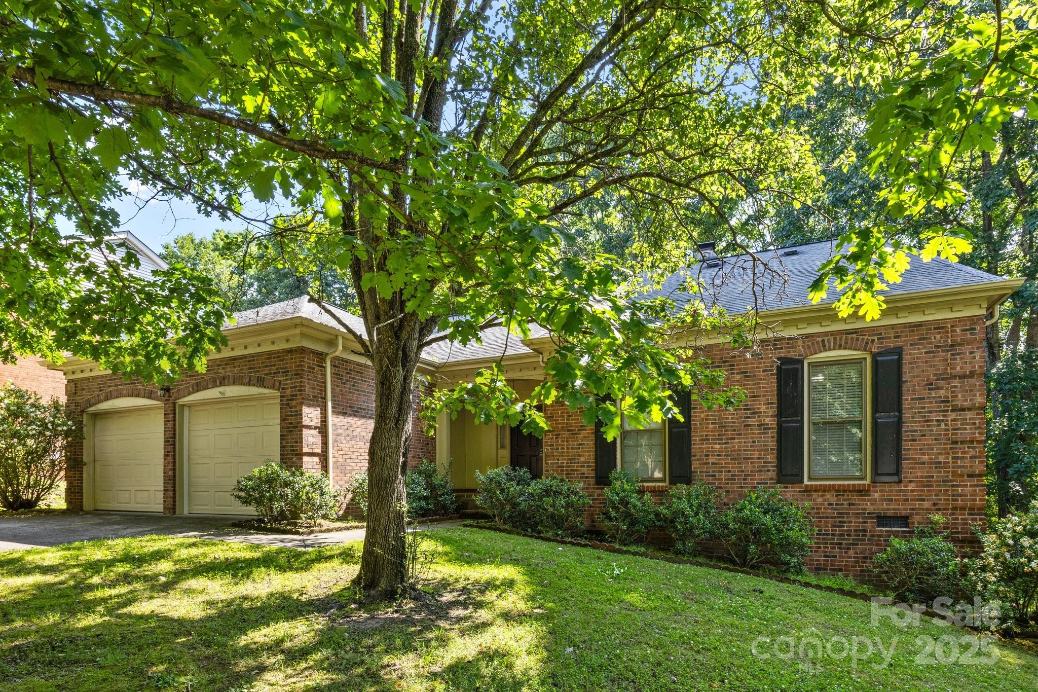 212 Foxfield Lane Matthews NC 28105