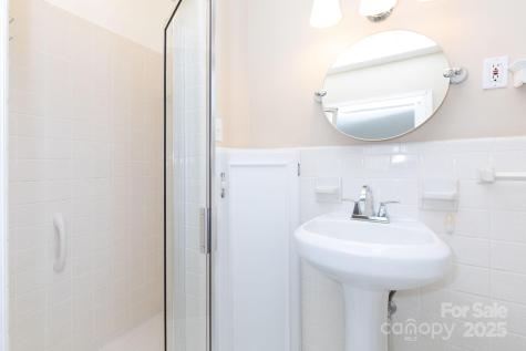 66 Gibson Road Asheville NC 28804