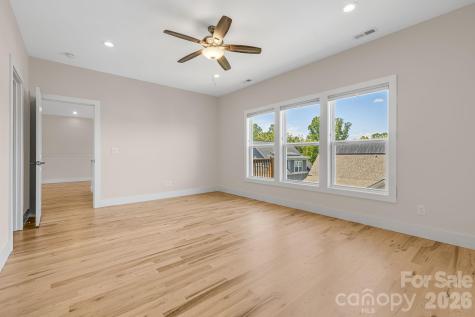 215 Oak Meadow Lane Asheville NC 28804