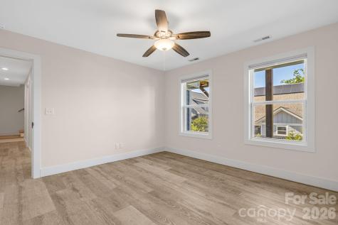 215 Oak Meadow Lane Asheville NC 28804