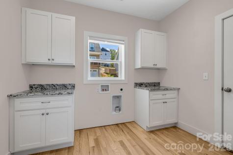215 Oak Meadow Lane Asheville NC 28804