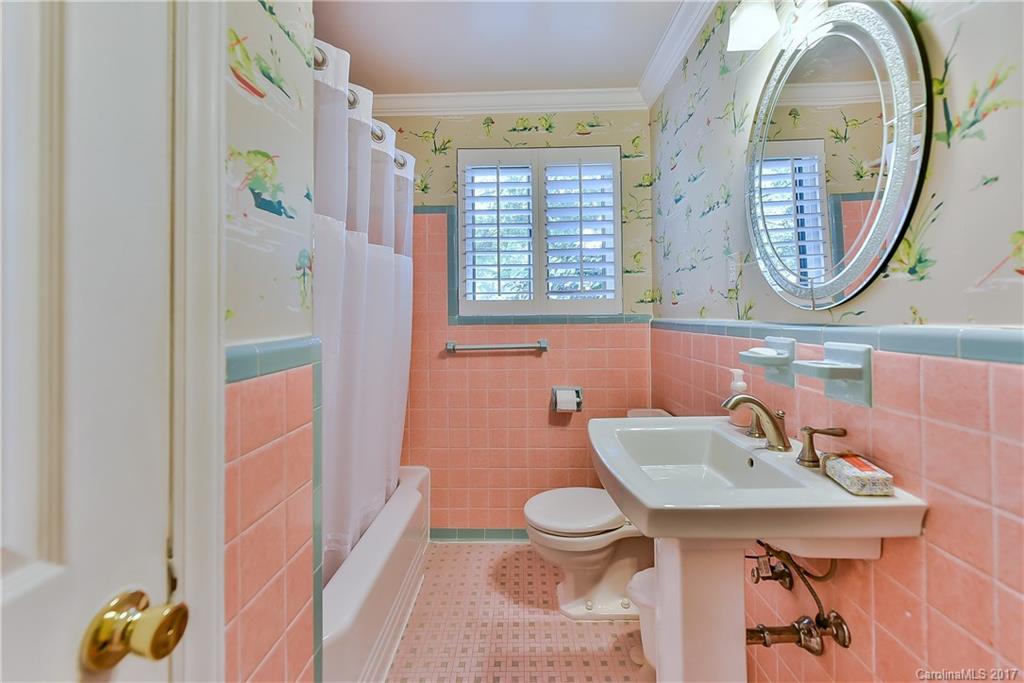 226 S Canterbury Road Charlotte NC 28211