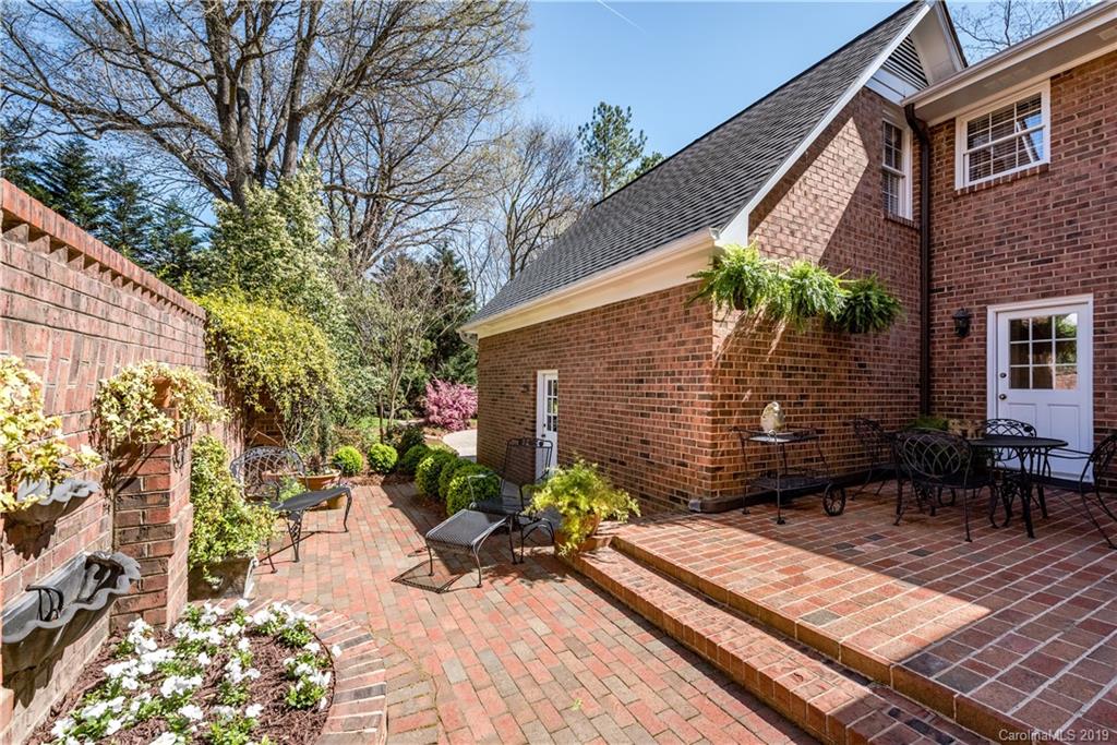 2300 Wolfe Ridge Road Charlotte NC 28210