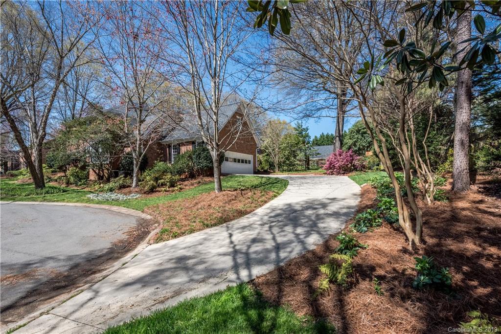 2300 Wolfe Ridge Road Charlotte NC 28210