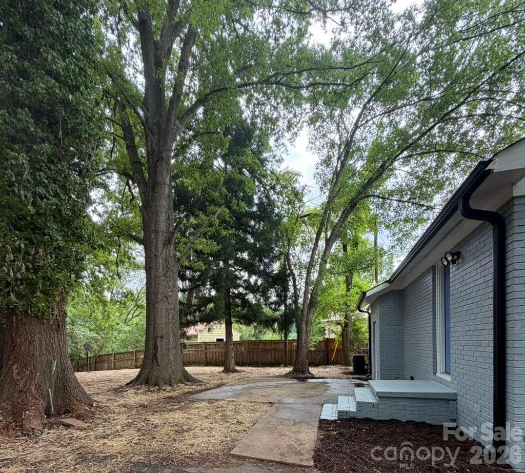 835 Ranch Street Charlotte NC 28208