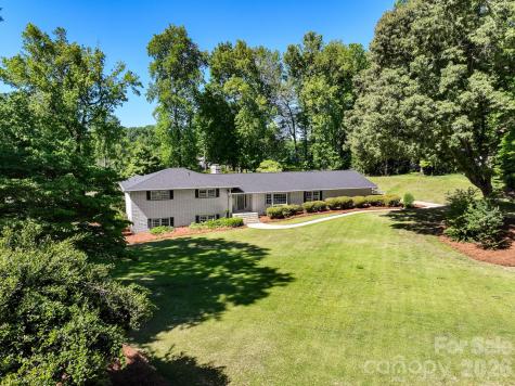 3713 Saint Regis Drive Gastonia NC 28056