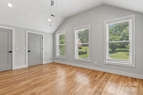 83 Talmadge Street Asheville NC 28806