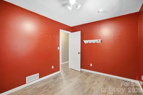 307 Westforest Lane Asheville NC 28806