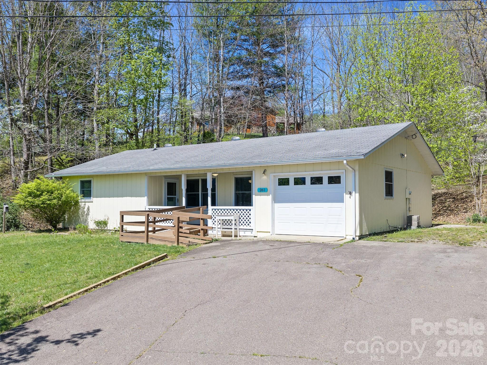 261 Shady Oak Road Burnsville NC 28714