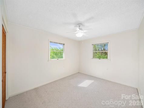 261 Shady Oak Road Burnsville NC 28714