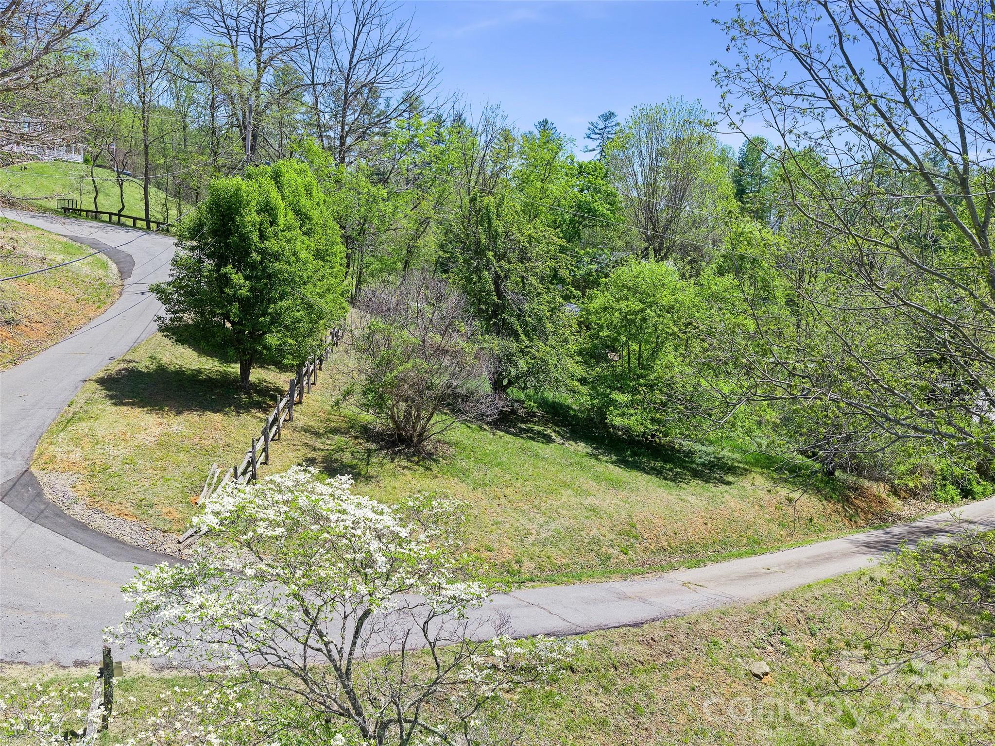 261 Shady Oak Road Burnsville NC 28714
