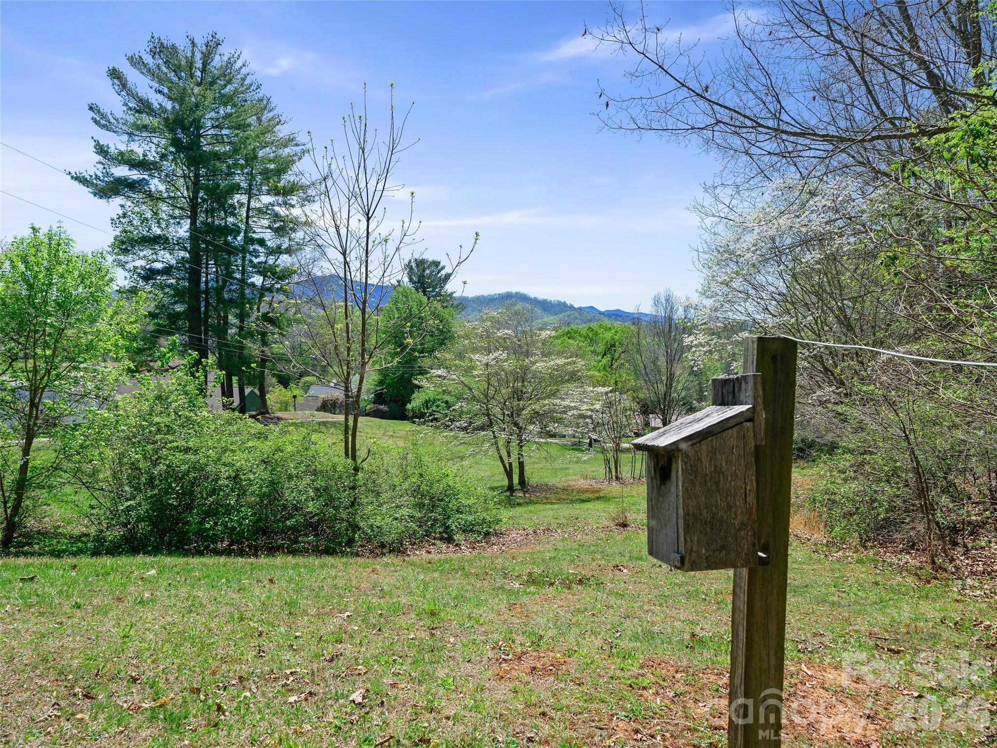 261 Shady Oak Road Burnsville NC 28714