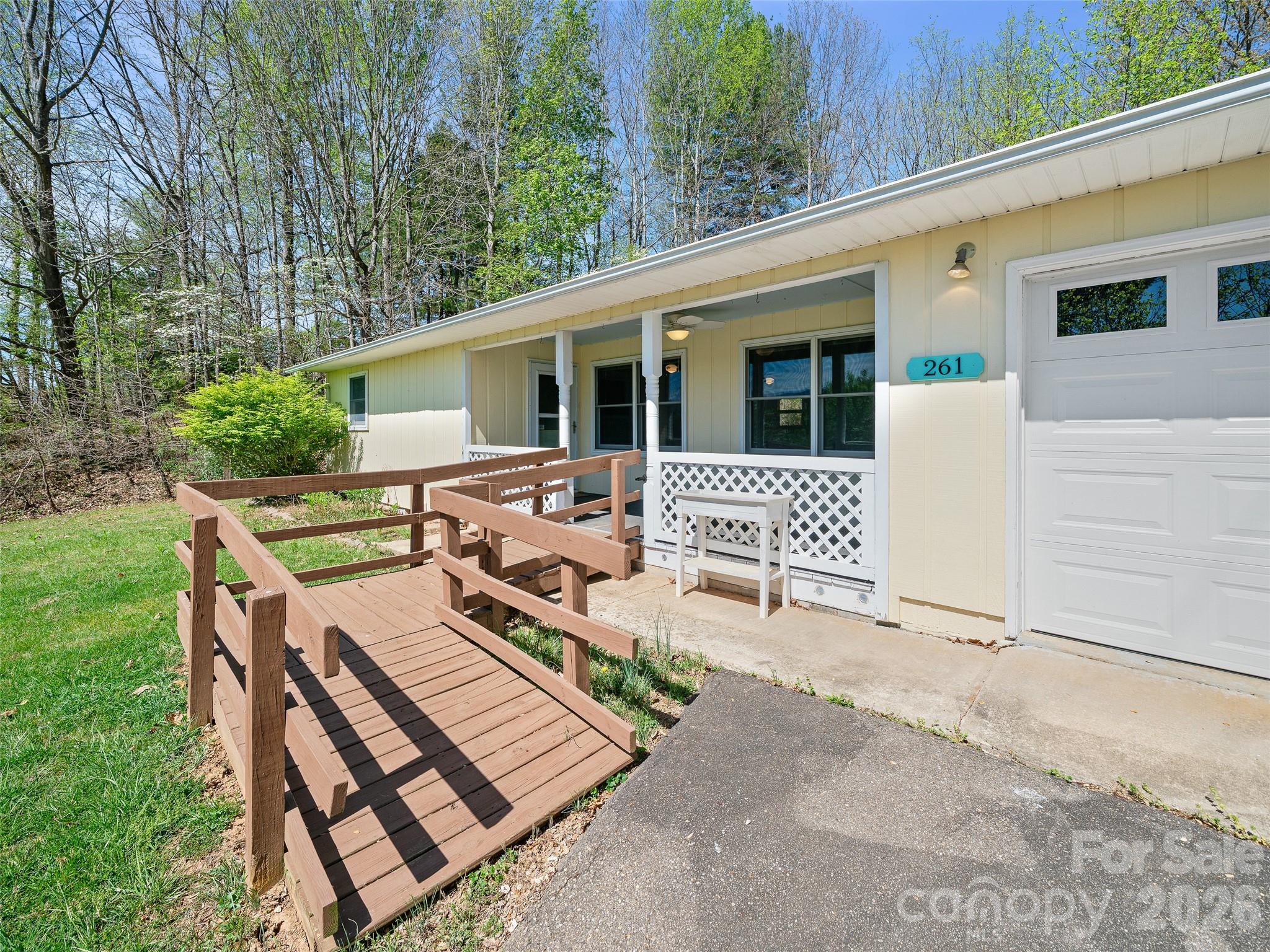 261 Shady Oak Road Burnsville NC 28714