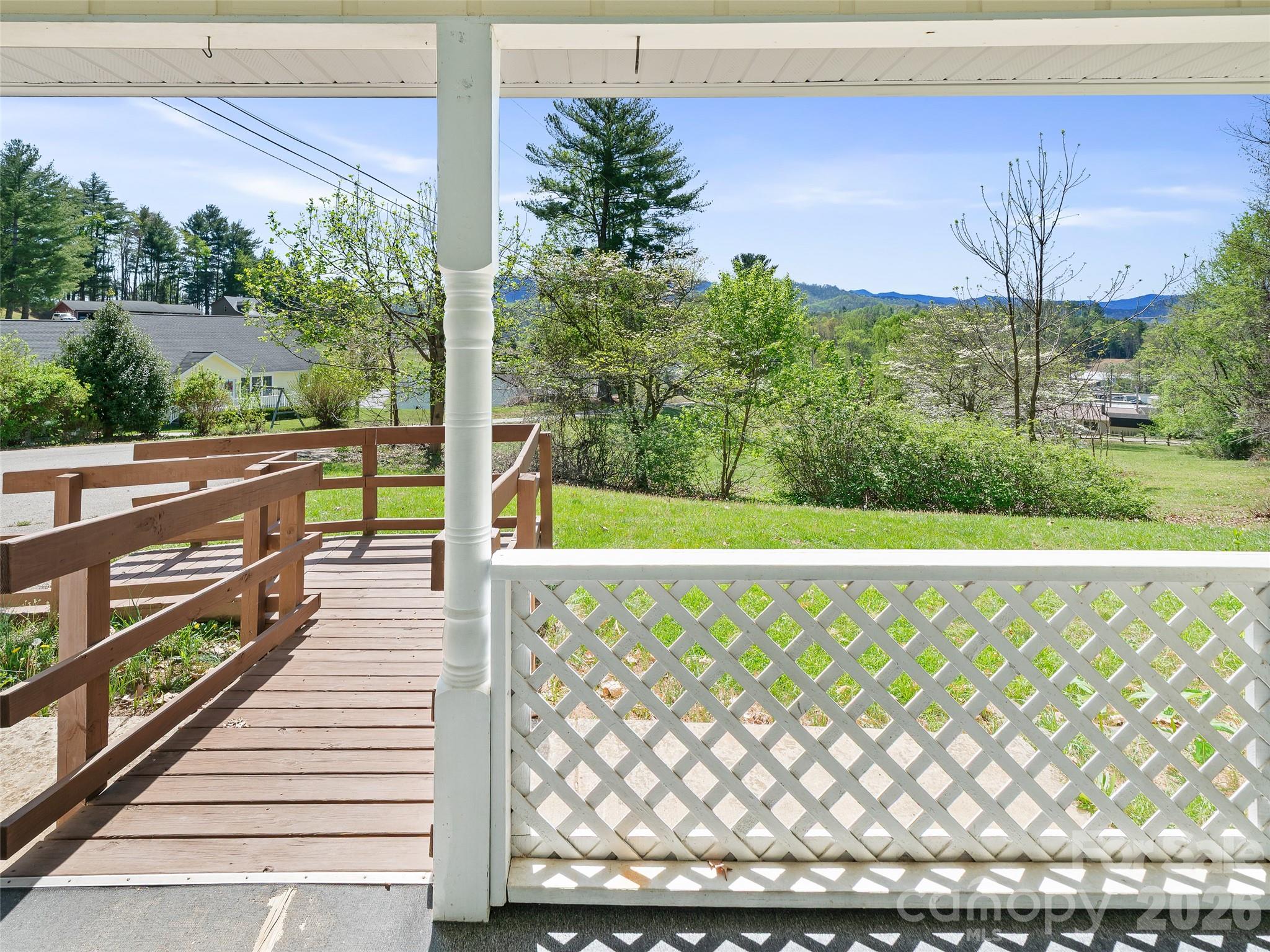 261 Shady Oak Road Burnsville NC 28714